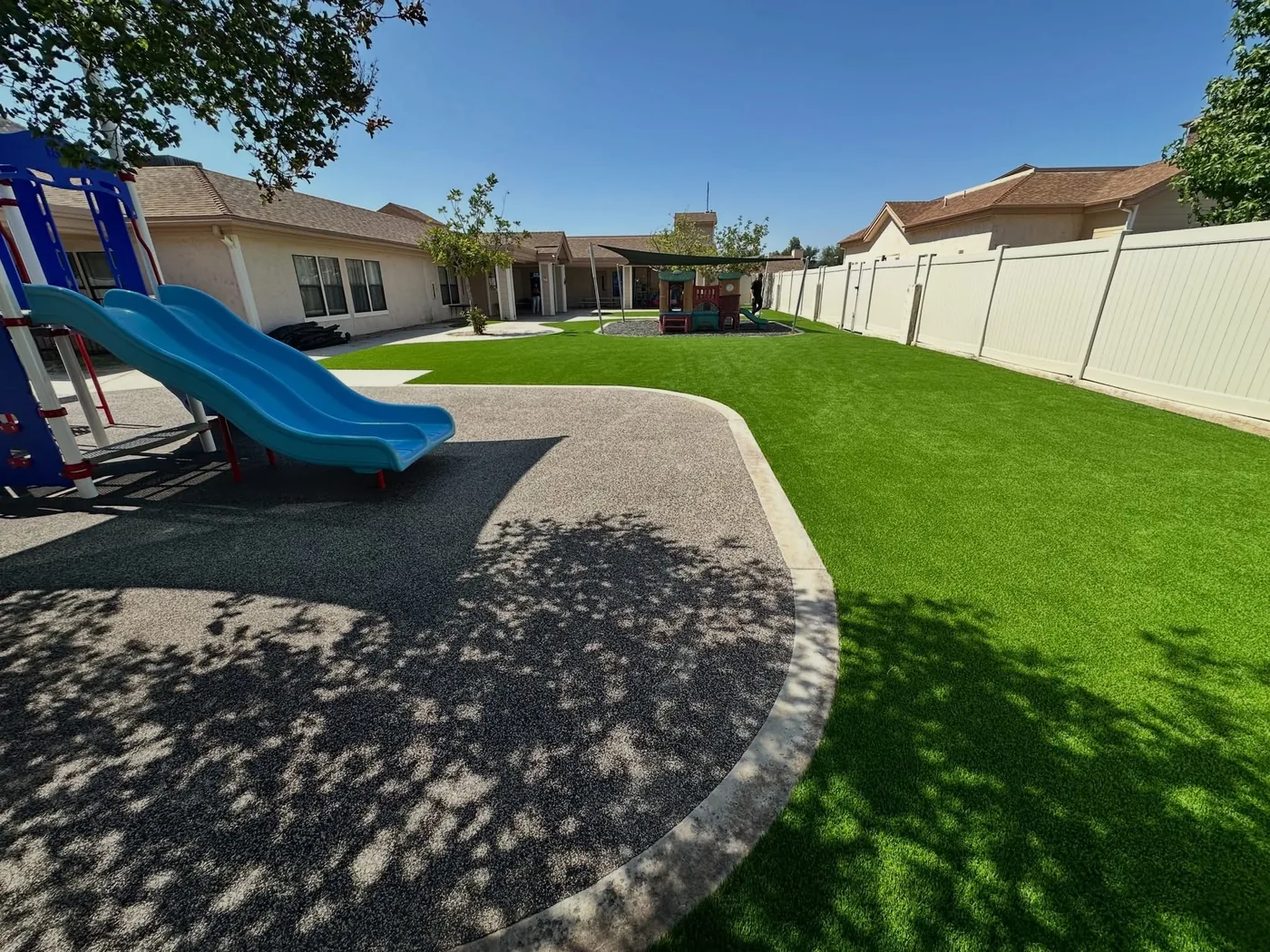 Child-friendly turf play area